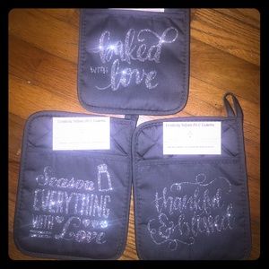 Custom bling neoprene pot holder. Cute! Great gift